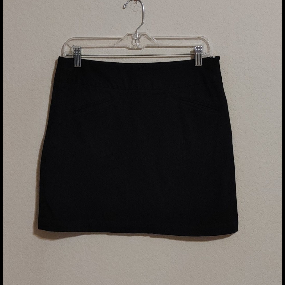 3/$13🌈 GAP Textured Fabric Mini Skirt - Picture 2 of 7